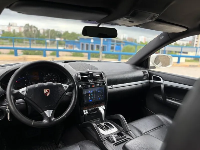 Продаю porsche cayenne 3.0 дизель 2009 год выпуска пробег 233 000 автомобиль в отличном состоянии, как технически так и эстетически! мотор работает тихо и мягко!динамика впечатляет!расход радует! не дымит не на холодную не на горячую! расхода масла нет! коробка переключает мягко, замечаний нет! ходовая:новые рычаги, сайлентблоки шаровые подшипники и тд. . сзади новые сайленблоки, новые развалочные болты! в двигателе новое масло liqui moly top tec!фильтра поменяны! блокировки работают без замечаний! новое лето на r21 колесе и r19 на хорошей зиме! салон в отличном состоянии! чистый ухоженный!руль не перешивался не красился! все стёкла завод! почти весь в заводском окрасе!(пару косметик по 200 микрон) очень стильный красивый динамичный автомобиль!! цена 1 750.000₽ остальные вопросы по телефону : +7 949 636 18 68 (телеграмм) +380681107552 (воцап телеграмм) - фотография - 9