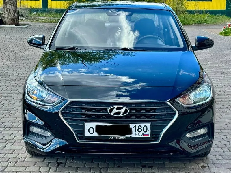 Hyundai solaris 1.6 механика (123 л. с.), 2019г цена 1 150 000 руб. состояние — идеал! без рыжиков, без сварных порогов, оригинальная краска (проверяется толщиномером). пробег 117 000 км. я одни хозяин. комплектация: кондиционер, подогрев сидений и зеркал, камера заднего вида, круиз-контроль, led-фары. обслуживание: запчасти только оригинал/ автомобиль только лишний недавно прошел т/во двигатель 1.6 – в отличном состоянии. (состояние новой). в машине салон как новый. автомобиль всегда находится в гараже зимой летом. осмотра). в донецке. звоните / пишите в любое время. телефон +7 949 537 04 17 - фотография - 1