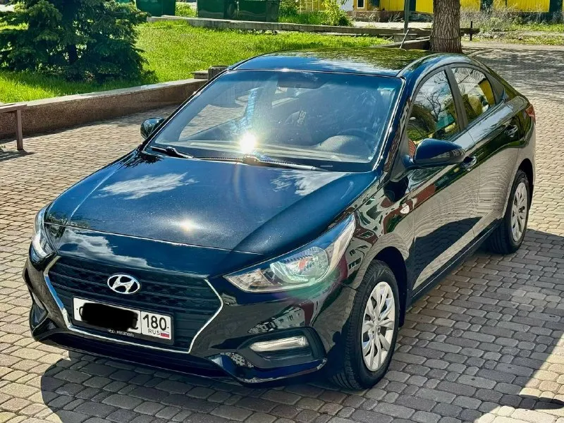 Hyundai solaris 1.6 механика (123 л. с.), 2019г цена 1 150 000 руб. состояние — идеал! без рыжиков, без сварных порогов, оригинальная краска (проверяется толщиномером). пробег 117 000 км. я одни хозяин. комплектация: кондиционер, подогрев сидений и зеркал, камера заднего вида, круиз-контроль, led-фары. обслуживание: запчасти только оригинал/ автомобиль только лишний недавно прошел т/во двигатель 1.6 – в отличном состоянии. (состояние новой). в машине салон как новый. автомобиль всегда находится в гараже зимой летом. осмотра). в донецке. звоните / пишите в любое время. телефон +7 949 537 04 17 - фотография - 3