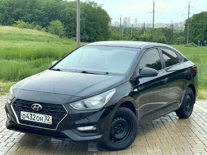 🔥 hyundai solaris restyling🔥 в шикарном состоянии! ✅куплен новым в салоне в 2017г ✅кузов седан ✅бензиновый (атмосферный) ✅коробка механика 6 ступка ✅передний привод ✅пробег 138.000 тыс. км ✅без дтп 🔥комплектация🔥 ✅сигнализация ✅лэд в фарах ✅сигнализация ✅разъемы под aux usb ✅разъем 12v ✅магнитола ✅тех осмотр пройден, готов к регистрации в мрэо ☑️есть видео обзор, пишите сброшу 🔥в подарок новому владельцу полный бак топлива🔥 ✅донецк. стоимость1.125.000₽ тел. +7949-50-800-60 📞 звоните: +7(949)5080060 - фотография - 2