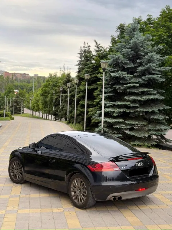🚀 audi tt, 2009 год 2 литра турбо, коробка автомат. едет бодро, рулится остро и дарит именно те ощущения, за которые любят tt. ✅ зеленая автотека ✅ родной пробег — 170.000 км ✅ отличное состояние ✅ и коробка работают без нареканий ✅ внешне выглядит очень эффектно — внимание собирает стабильно автомобиль ухоженный. салон приятный, свежий, всё работает, едет собрано и уверенно. осмотр в г. донецк 🔄 возможен обмен 💳 возможна продажа в кредит 💰 цена: 1 170 000 (торг быстрым) ☎️ 89281188827 ☎️ +7 949 742-53-98 📞 звоните: +7(949)7425398 - фотография - 4