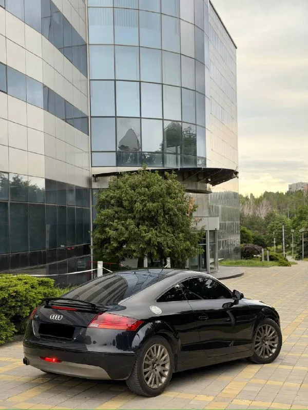 🚀 audi tt, 2009 год 2 литра турбо, коробка автомат. едет бодро, рулится остро и дарит именно те ощущения, за которые любят tt. ✅ зеленая автотека ✅ родной пробег — 170.000 км ✅ отличное состояние ✅ и коробка работают без нареканий ✅ внешне выглядит очень эффектно — внимание собирает стабильно автомобиль ухоженный. салон приятный, свежий, всё работает, едет собрано и уверенно. осмотр в г. донецк 🔄 возможен обмен 💳 возможна продажа в кредит 💰 цена: 1 170 000 (торг быстрым) ☎️ 89281188827 ☎️ +7 949 742-53-98 📞 звоните: +7(949)7425398 - фотография - 5