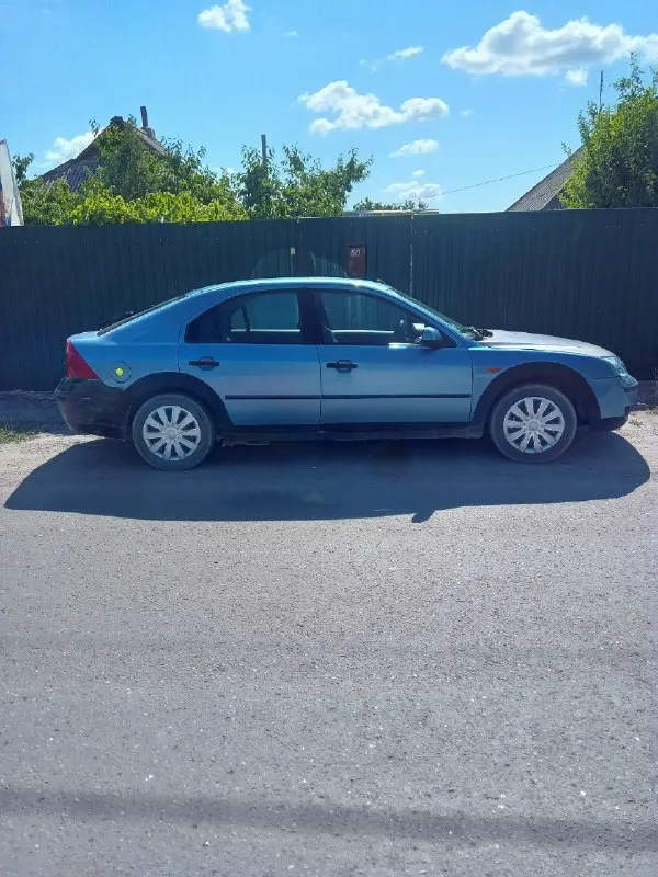 Продам ford мондео 3.2001год.1.8бензин -газ евро-4 на хорошем ходу, кузов живой, мотор коробка ходовая все норм. сел уехал. времянка до 27 года. цена 250 000руб. торг есть. старобешевский район, г. комсомольское +79498569196 📞 звоните: +7(949)8569196 - фотография - 1