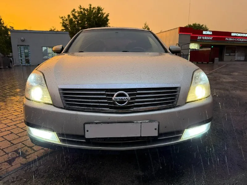 Nissan teana автомобиль на уверенном ходу, v6 на автомате, стоит контрактный двигатель, сделано полное то и мотору и коробке, залито хорошее масло, подвеска тоже вся обслужена, кондиционер работает, сиденья с памятью, все 4 стеклоподъемника работают, люк, музыка, все исправно. 650 тыс +79495245795 📲 tg: @yagodkin_dima 📞 звоните: +7(949)5245795 - фотография - 1