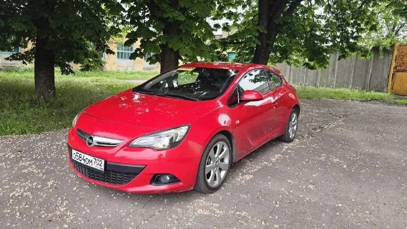 Продается opel astra gts! 🔹 год выпуска: 2012 🔹 пробег: 160,000 км 🔹 двигатель: 1.4 л, бензин 🔹 коробка передач: механическая 🔹 цвет: красный 🔴 особенности: • спортивный дизайн и стильный внешний вид • просторный и комфортный салон • экономичный расход топлива • хорошая динамика и управляемость дополнительно: • кондиционер • электростеклоподъемники • магнитола с bluetooth • сигнализация • подогрев руля • подогревы сидений • и много интересного автомобиль в отличном состоянии, обслуживался вовремя. все документы в порядке. 💰 цена: 675,000 руб. 📞 звоните для получения дополнительной информации и организации просмотра: +7949 330 33 32 - фотография - 2