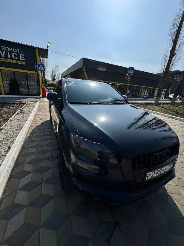 🚗 q7 4l 2011 авто в отличном состоянии есть мелкие дефекты по лкп не критично авто находится в ростове на дону, рассмотрю обмен с вашей доплатой в авто все новое мотор на ура вложено более 2 🍋 цена: 2800000 ₽ 📲 tg: камуфляж tactical 📞 🇷🇺 звоните: +79612762777 авторынок днр донецк - фотография - 1