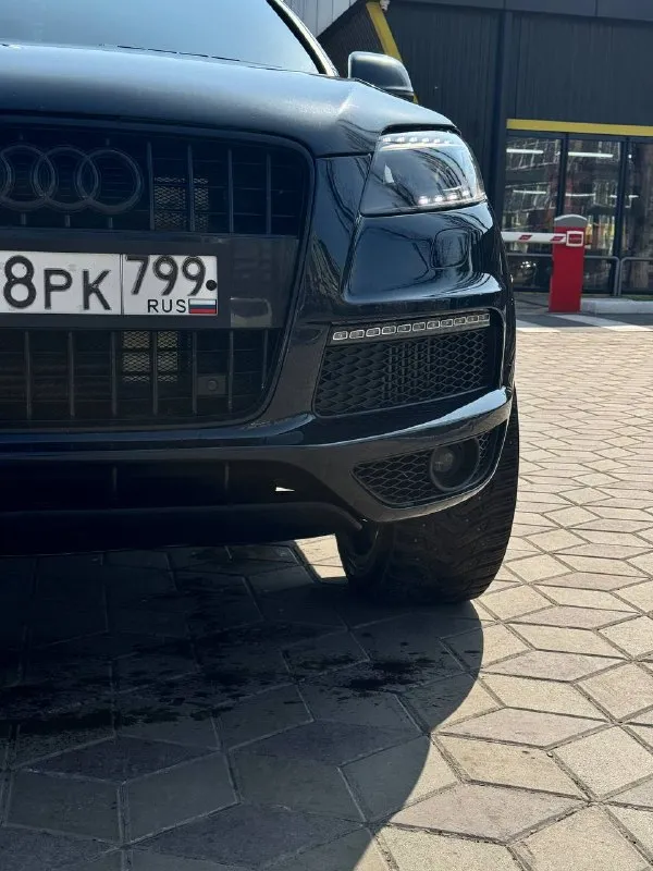 🚗 q7 4l 2011 авто в отличном состоянии есть мелкие дефекты по лкп не критично авто находится в ростове на дону, рассмотрю обмен с вашей доплатой в авто все новое мотор на ура вложено более 2 🍋 цена: 2800000 ₽ 📲 tg: камуфляж tactical 📞 🇷🇺 звоните: +79612762777 авторынок днр донецк - фотография - 2
