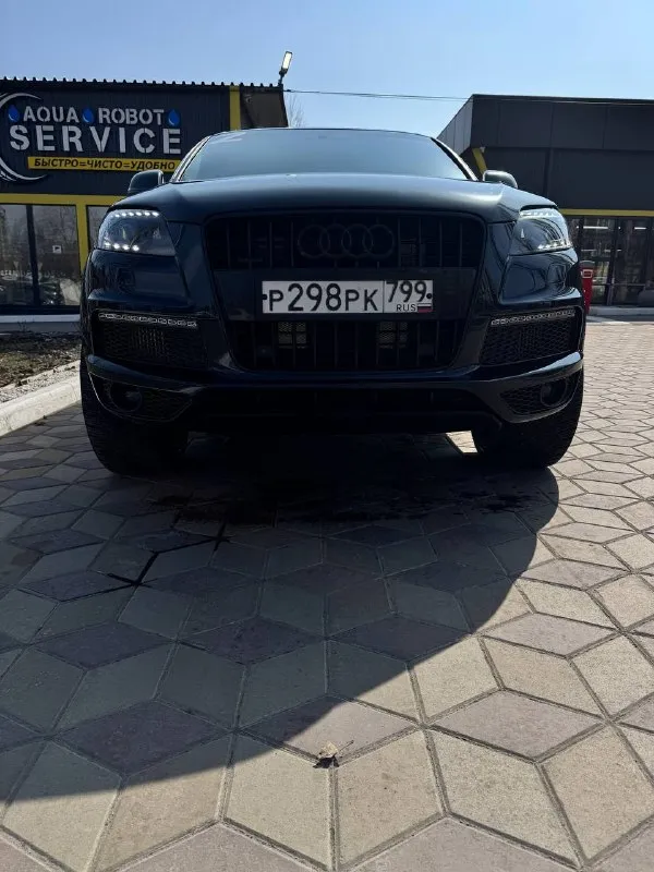 🚗 q7 4l 2011 авто в отличном состоянии есть мелкие дефекты по лкп не критично авто находится в ростове на дону, рассмотрю обмен с вашей доплатой в авто все новое мотор на ура вложено более 2 🍋 цена: 2800000 ₽ 📲 tg: камуфляж tactical 📞 🇷🇺 звоните: +79612762777 авторынок днр донецк - фотография - 4