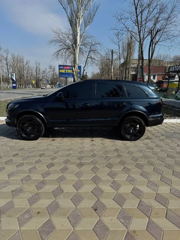 🚗 q7 4l 2011 авто в отличном состоянии есть мелкие дефекты по лкп не критично авто находится в ростове на дону, рассмотрю обмен с вашей доплатой в авто все новое мотор на ура вложено более 2 🍋 цена: 2800000 ₽ 📲 tg: камуфляж tactical 📞 🇷🇺 звоните: +79612762777 авторынок днр донецк - фотография - 8