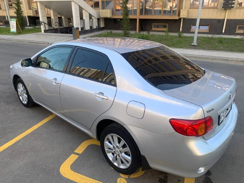 Toyota corolla e150 1.6, 2008г. пробег 234 000 км. автомобиль в отличном состоянии — как технически, так и внешне. двигатель 1.6 (124 л. с.) работает идеально, масло не расходует, тяга отличная. коробка без нареканий, актуатор сцепления заменён полгода назад. бесключевой доступ, кнопка start/stop, климат-контроль, круиз-контроль, подогрев сидений, камера заднего вида, датчик дождя. по электрике ошибок и замечаний нет. кузов, салон, дно, пороги и арки в хорошем состоянии, ржавчины нет. машина едет очень приятно, вложений не требует. в подарок комплект зимней резины на штатных стальных дисках. цена: 730т ₽, торг у капота г. мариуполь +79496347909 остальные вопросы по телефону. - фотография - 8