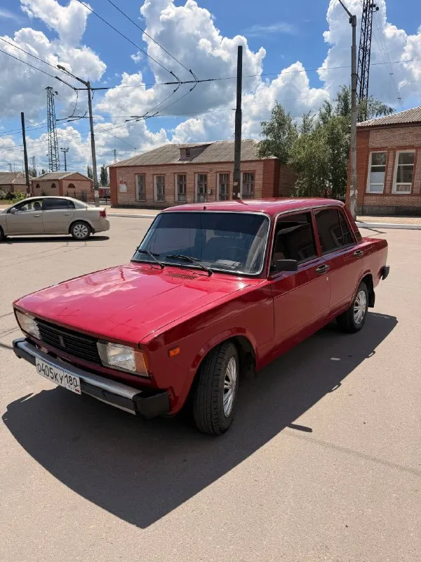 🚙продам автомобиль ваз 2105 год выпуска: 1982 ✅описание: -двигатель 1.3 на ремне, работает отлично, масло не расходует, не дымит. -коробка 4 ступка без нюансов, все передачи на месте. -ходовая работает исправно, ручник держит! - 2 поколения, работает как на газу, так и на бензине! ( зарегистрирован ) - днище без коррозии, дыр нет! - по документам на постоянном 180 учёте, с дальнейшем переоформлением. ‼️150.000 рублей, торг в пределах разумного, только реальному клиенту! осмотр в г. харцызск звонить по телефону: +79490919282 📲 tg: евгений 📞 звоните: +7(949)0919282 - фотография - 1
