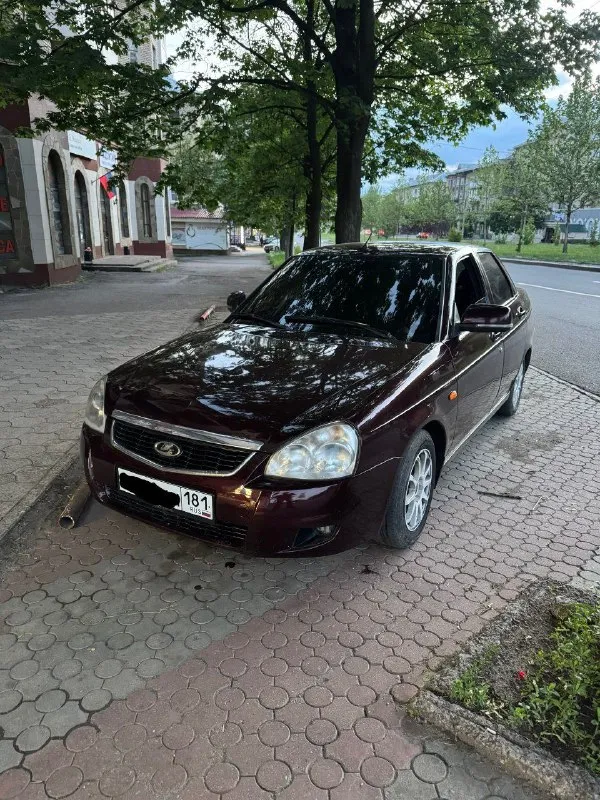 Продам лада приора 2011г в хорошем состоянии. - по двигателю 126 но клапана не гнет, масло не ест гидрики не тарахтят, стоит выпускной ресивер performance, вся трасс стингер громкий 4.2.1. выпуск, волга форсунки, облегченный маховик и новый комплект сцепления, новый комплект грм помпа ролики и тд -по кпп не хрустит не выбивает не воет. - дно пороги стаканы лонжероны все целое не гнилое -по электрике все исправно. -по ходовой не стучит не гримит новые стойки в круг в сборе по кузову есть моменты вмятины где то лак слез. не критично, по салону чистая опрятная руль приора 2 консоль вся приора 2 спорт приборка, короткая кулиса эва коврики велюровые накидки комплект, стоит газ евро 4 гидроусилитель руля электро регулировка зеркал леды в два этажа стоят р 14 литье по музыке сзади 2 пары овалы пионеры 300ват спереди 16 150 пионеры усилитель 4 на 240 аватар и многое другое я хозяин птс стс дкп донецк цена 310+торг доп инфа по тел +79496003263 - фотография - 1