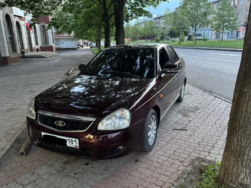 Продам лада приора 2011г в хорошем состоянии. - по двигателю 126 но клапана не гнет, масло не ест гидрики не тарахтят, стоит выпускной ресивер performance, вся трасс стингер громкий 4.2.1. выпуск, волга форсунки, облегченный маховик и новый комплект сцепления, новый комплект грм помпа ролики и тд -по кпп не хрустит не выбивает не воет. - дно пороги стаканы лонжероны все целое не гнилое -по электрике все исправно. -по ходовой не стучит не гримит новые стойки в круг в сборе по кузову есть моменты вмятины где то лак слез. не критично, по салону чистая опрятная руль приора 2 консоль вся приора 2 спорт приборка, короткая кулиса эва коврики велюровые накидки комплект, стоит газ евро 4 гидроусилитель руля электро регулировка зеркал леды в два этажа стоят р 14 литье по музыке сзади 2 пары овалы пионеры 300ват спереди 16 150 пионеры усилитель 4 на 240 аватар и многое другое я хозяин птс стс дкп донецк цена 310+торг доп инфа по тел +79496003263 - фотография - 2