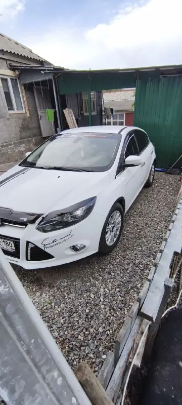 Продам ford focus 3, 2012г в отличном состоянии. двигатель 2.0 150л. с, автомат пробег 162000км отличное состояние, владелец по птс машина под полным контролем, обслуживание только на сто, все расходники менялись всегда заранее, сигнализация с автозапуском, резина стоит лето новая, зима проехала 2т км, новая. цена 1🍋 осмотр в донецке+7 949 4772825 - фотография - 4