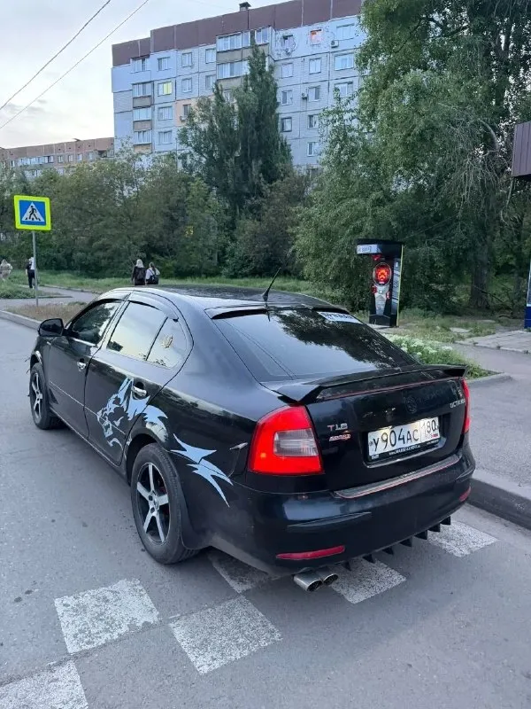 Шкода октавия а5(лифтбэк) рестайлинг skoda octavia a5 🗓️ год выпуска: 2011г. 🕹️ мотор и кпп: 1.8 tsi на автомате !!! мотор работает без нареканий, динамика отличная, расход приятный, не дымит не троит ошибок не имеет !коробка в отличном состоянии, не пинает не затягивает по ходовой вопросов нет, не стучит не гремит, дорогу держит отлично ! очень много чего поменяно, чеки есть покажу 2 комплекта колес 2 комплекта ключей по документам полный порядок, любое оформление мрэо 💰 цена: 755.000 руб. небольшой торг 🏙️ город: донецк, кировский район 📞 телефон для связи: +79497182722 - фотография - 2