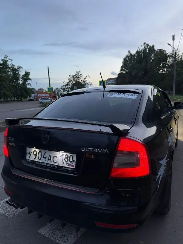 Шкода октавия а5(лифтбэк) рестайлинг skoda octavia a5 🗓️ год выпуска: 2011г. 🕹️ мотор и кпп: 1.8 tsi на автомате !!! мотор работает без нареканий, динамика отличная, расход приятный, не дымит не троит ошибок не имеет !коробка в отличном состоянии, не пинает не затягивает по ходовой вопросов нет, не стучит не гремит, дорогу держит отлично ! очень много чего поменяно, чеки есть покажу 2 комплекта колес 2 комплекта ключей по документам полный порядок, любое оформление мрэо 💰 цена: 755.000 руб. небольшой торг 🏙️ город: донецк, кировский район 📞 телефон для связи: +79497182722 - фотография - 7