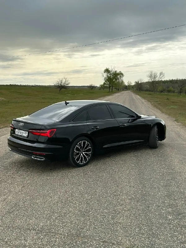 Продаю свой автомобиль audi а6с8 2021 года в хорошем состоянии двигатель 2.0 турбо мягкий гибрид передний привод цепи менялись родной пробег-220 тыс км кпп-робот система старт стоп сенсорные мониторы, подогревы обогревы экономичный автомобиль, взгляды собирает без внимания не останетесь летняя новая резина r19 цена 3 🍋 все интересующие вопросы по телефону +79493782632 или пишите в лс 📞 звоните: +7(949)3782632 - фотография - 6