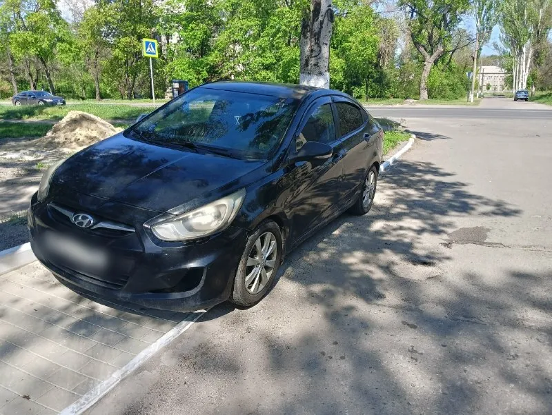Автор: ▌ продаётся hyundai solaris, 2011 года - коробка передач: автомат. - пробег: 286 000 км. - двигатель: 1.6 л, бензин, газ (не вписан) - комплектация: кондиционер, электростеклоподъёмники, подогрев зеркал, аудиосистема, центральный замок, подогрев зоны дворников. осмотр: г. енакиево цена: 570 000₽ торг 📞 звоните: +7 (949) 313-18-01, дмитрий. . . !!!наш телеграм канал [ бесплатное размещение за репост!!! правила сообщества [ мы в мах [ 📞 звоните: +7(949)3131801 - фотография - 1