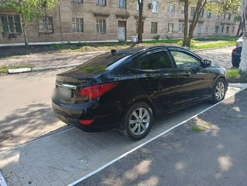 Автор: ▌ продаётся hyundai solaris, 2011 года - коробка передач: автомат. - пробег: 286 000 км. - двигатель: 1.6 л, бензин, газ (не вписан) - комплектация: кондиционер, электростеклоподъёмники, подогрев зеркал, аудиосистема, центральный замок, подогрев зоны дворников. осмотр: г. енакиево цена: 570 000₽ торг 📞 звоните: +7 (949) 313-18-01, дмитрий. . . !!!наш телеграм канал [ бесплатное размещение за репост!!! правила сообщества [ мы в мах [ 📞 звоните: +7(949)3131801 - фотография - 2