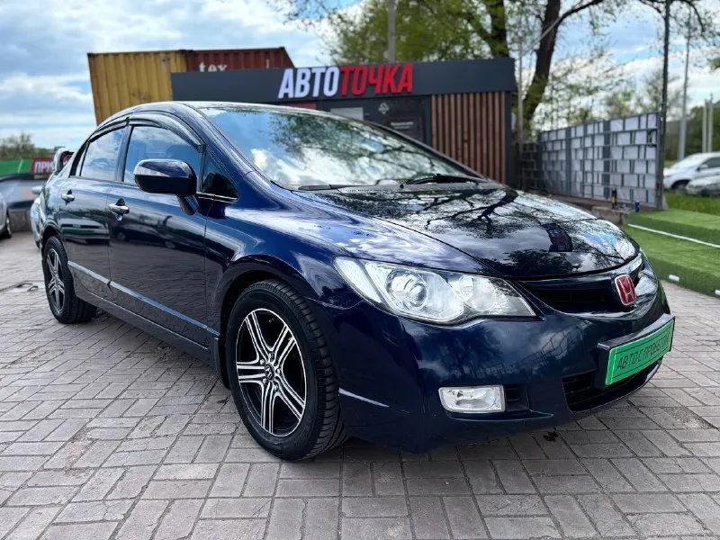 🚘марка: honda civic ⚙️двигатель:1.8 ⛽️вид топлива:бензин кпп:автомат кузов: седан пробег: 215.000 км 📅год выпуска: 2008 💰цена: 850.000 руб •усилитель руля. •эл стеклоподъёмники •мультимедиа •кондиционер -климат 2х зонный •подогрев сидений продажа возможна : наличный расчет✅ безнал✅ кредит✅ обмен на ваш авто✅ звонки по номеру 📲+79495111156 🛜также в телеграмм и мах 🚘автосалон:автото4ка 🌎находимся по адресу 📍г. мариуполь ул. макара мазая 41 с 10.00 до18.00 - фотография - 1