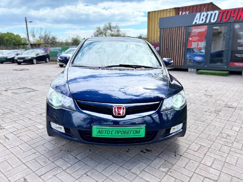 🚘марка: honda civic ⚙️двигатель:1.8 ⛽️вид топлива:бензин кпп:автомат кузов: седан пробег: 215.000 км 📅год выпуска: 2008 💰цена: 850.000 руб •усилитель руля. •эл стеклоподъёмники •мультимедиа •кондиционер -климат 2х зонный •подогрев сидений продажа возможна : наличный расчет✅ безнал✅ кредит✅ обмен на ваш авто✅ звонки по номеру 📲+79495111156 🛜также в телеграмм и мах 🚘автосалон:автото4ка 🌎находимся по адресу 📍г. мариуполь ул. макара мазая 41 с 10.00 до18.00 - фотография - 3