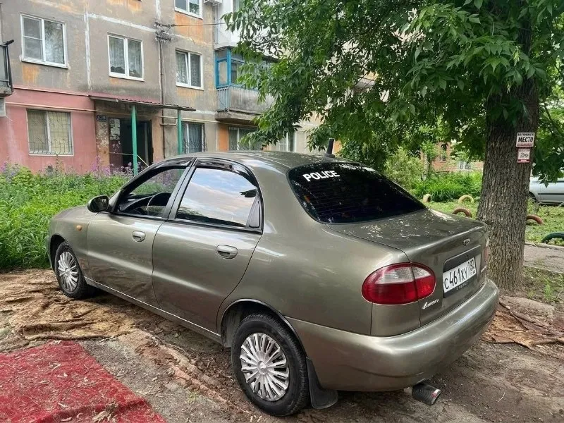 Продам daewoo ланос 2007 год, обьем 1. 5, все стекла родные, не гнилая и металл родной!! Электро стекла подъемники, гур, планшет, музыка блютуз, сигнализация, центральный замок. Пробег 163.000км за всю жизнь у машины 2 хозяина дедушка и я. Машина не гнилая, за машиной ухаживаю на данный момент без каких либо вложений все записи замены то есть всё делается вовремя. В нашей семье я собственник авто с 2022года, двигатель, кпп, кузов в идеале, ходовую всю обслужил, машина стоит своих денег, есть отличие по металлу в цвете но весь материал я отдам + зимняя резина с железками, запчасти, цена 300.000₽ без торга, обмен, . Переоформление(+79494667368)донецк
📞 Звоните: +7(949)4667368 - фотография - 4