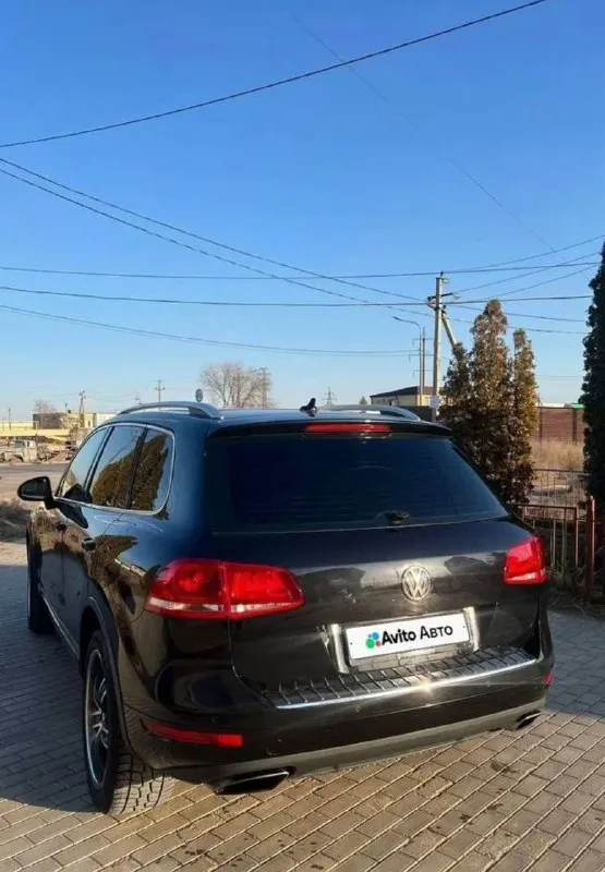 Продам volkswagen touareg 2010 года красивый и надежный автомобиль с бензиновым двигателем. пробег автомобиля 179000. авто в хорошем состоянии. 🚘 дополнительные фото и вопросы в личное сообщение. цена 1🍋800💵 — возможен обмен на bmw или mercedes. пишите в личный в личные сообщения ( @kotofeyka_mrpl ) станислав номера телефона +79495604654 - фотография - 3
