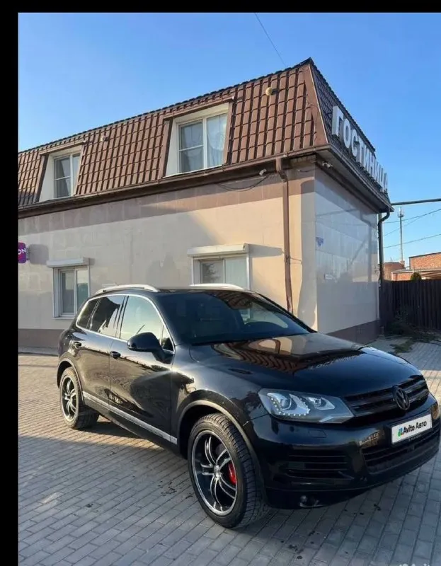Продам volkswagen touareg 2010 года красивый и надежный автомобиль с бензиновым двигателем. пробег автомобиля 179000. авто в хорошем состоянии. 🚘 дополнительные фото и вопросы в личное сообщение. цена 1🍋800💵 — возможен обмен на bmw или mercedes. пишите в личный в личные сообщения ( @kotofeyka_mrpl ) станислав номера телефона +79495604654 - фотография - 4