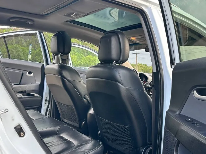 Kia sportage 2012год 4wd автомобиль в идеальном состоянии! вложений абсолютно не каких не требует, полностью обслужена, кузов весь в заводском окрасе, стекла все родные включая лобовое! пробег родной 187тыс, км любые проверки с вашей стороны приветствуется, двигатель 2.0 бензин коробка автомат самый простой и надежный как говорится! комплектация максимальная! авто парковка панорама старт стоп авто запуск с ключа двухзонный климат контроль управление на руле андроид система carplay подогрев сидений всех подключаемый полный привод складывание зеркал и многое другое! также два комплекта резины с документами полностью порядок продажа от собственника цена за данный автомобиль 1.325-000₽ возможно обмен на авто дешевле звоните +7949-551-6875 📲 tg: n_77 📞 звоните: +7(949)5516875 - фотография - 8