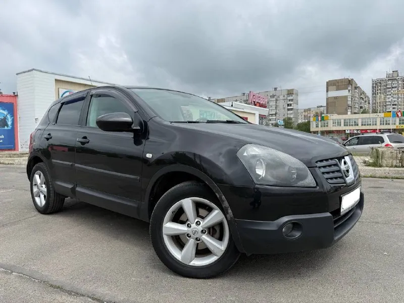 Nissan qashqai, 2008 г. атмосферный бензиновый двигатель 2.0 л. пробег —196 000 км. полный привод. автомобиль в хорошем состоянии: — кузов оцинкован, стекла оригинальные, все системы безопасности исправны. — максимальная комплектация: панорамная крыша, датчики света и дождя, двухзонный климат-контроль, мультируль, все 4 электростеклоподъемника, и др. — двигатель работает ровно, без посторонних шумов и ошибок. — коробка передач переключается четко. — полностью обслужен, не требует дополнительных вложений. документы в полном порядке, техосмотр пройден, готов к постановке на учет. цена: 750 000 руб. город: донецк. телефон: +7 949 371-08-26 (есть мах, telegram). по запросу вышлем видеообзор автомобиля. 📞 звоните: +7(949)3710826 - фотография - 2