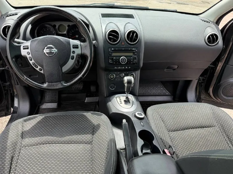Nissan qashqai, 2008 г. атмосферный бензиновый двигатель 2.0 л. пробег —196 000 км. полный привод. автомобиль в хорошем состоянии: — кузов оцинкован, стекла оригинальные, все системы безопасности исправны. — максимальная комплектация: панорамная крыша, датчики света и дождя, двухзонный климат-контроль, мультируль, все 4 электростеклоподъемника, и др. — двигатель работает ровно, без посторонних шумов и ошибок. — коробка передач переключается четко. — полностью обслужен, не требует дополнительных вложений. документы в полном порядке, техосмотр пройден, готов к постановке на учет. цена: 750 000 руб. город: донецк. телефон: +7 949 371-08-26 (есть мах, telegram). по запросу вышлем видеообзор автомобиля. 📞 звоните: +7(949)3710826 - фотография - 8
