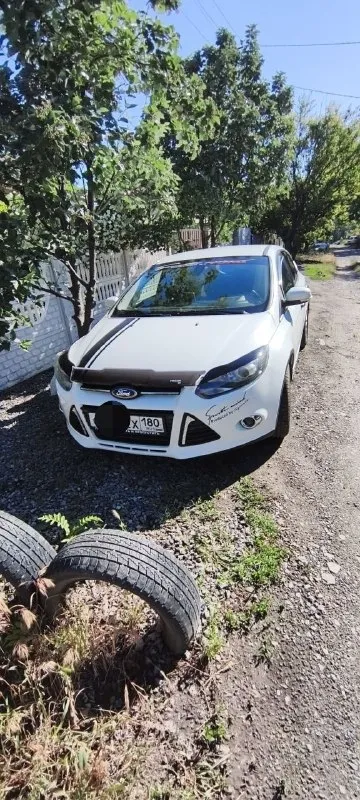 Продам ford focus 3, 2012г в отличном состоянии. двигатель 2.0 150л. с, автомат пробег 184000км отличное состояние, владелец по птс машина под полным контролем, обслуживание только на сто, все расходники менялись всегда заранее, сигнализация с автозапуском, подогрев стёкол и сидений, резина стоит лето новая, зима проехала 2т км, новая. цена 950т осмотр в донецке +7 949 4772825 📲 tg: дмитрий 📞 звоните: +7(949)4772825 - фотография - 1