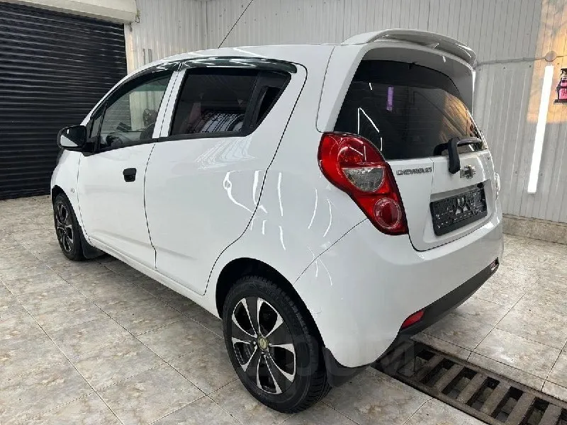 Продам chevrolet spark ( chevrolet спарк)м300,2013 г. В.1.0( 68 л/ с. 4-хцилиндровый! 5-тидверный хетчбэк!цепной привод грм! ) jatco! Пробег 156000 км! Кондиционер морозит, печка жарит! Гур! Автосигнализация с обратной связью! Новые летние и зимние ( шипованные) шины! Минимальный расход топлива! Заменены охлаждающая жидкость, масло в двс и ! Новый акб и радиаторы кондиционера и охлаждения!цена 650.000 руб! Горловка. +79493256491 или +79790316520.
📲 Tg: андрей
📞 Звоните: +7(949)3256491 - фотография - 4