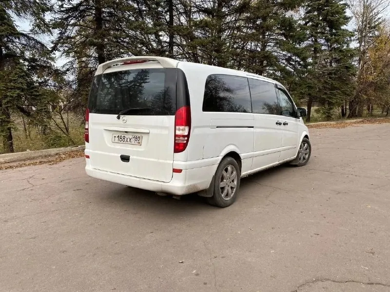 Продам mercedes vito 2007 год мотор 2,2 надёжный и не прихотливый машина семейная пассажир, в перевозках не была, кузов в достойном состоянии без рыжиков и гнили, салон чистый и ухоженный, мотор сухой работает хорошо, ходовая коробка работают отлично, авто обслужен, всё вопросы по телефону, цена 1.250₽ находиться в макеевке 79494936731,торг уместен заинтерисованным - фотография - 7