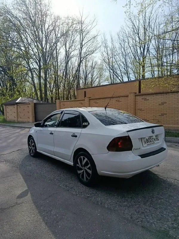 ❗❗❗продажа, обмен❗❗! volkswagen поло, 2012 год, 1.6 мотор, коробка механика, с оригинальным пробегом 235 тыс. с оригинальным птс, в базовой комплектации, без кондиционера, машинка полностью обслуженая, в достойном состоянии для своих лет не такси не каршенинг, личное пользование, бережная эксплуатация, документы в порядке, полное переоформление, осмотр в г. макеевка, цена 600000₽без торга!!!!!+79493579164 📞 звоните: +7(949)3579164 - фотография - 4