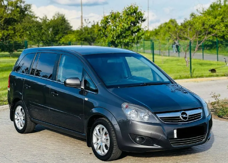 🚗 opel zafira b ( opel зафира b) 🚀 обьем: 1.8 🐎184.000 км оригинальный пробег ! ⛽️ топливо: бензин 🚅кпп: механическая 🚗резина: r16 два комплекта ‼️количество мест: 7 🛩год выпуска: 2010 ☎️телефон: +79494660795 💵 880 000₽ с торгом! можно в кредит автoмoбиль в отличном состояние! двигатель кoрoбка хoдoвая обслужена без влoжений ! 📲 tg: nikolay 📞 звоните: +7(949)4660795 - фотография - 4