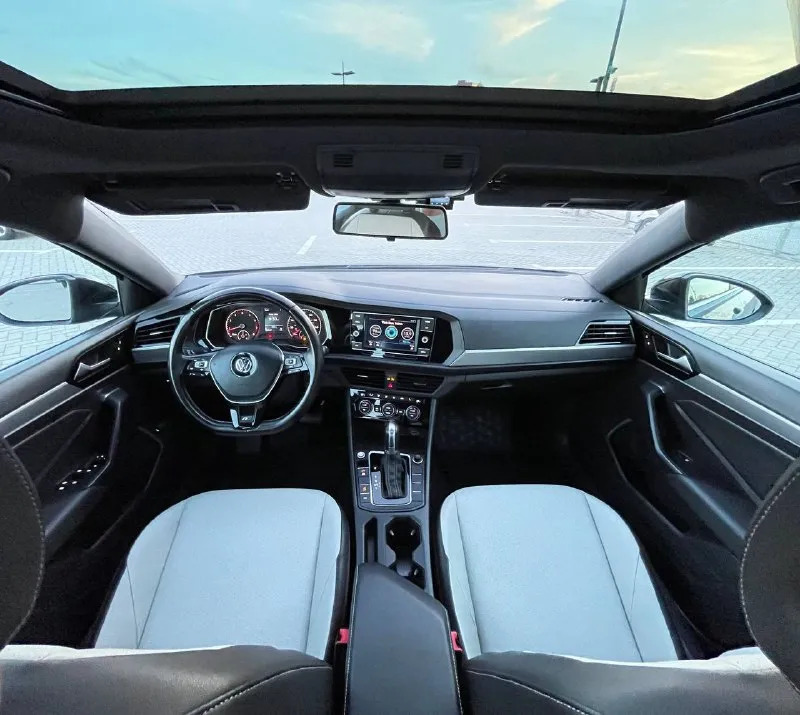Продам в городе донецке volkswagen jetta r-line mk7 2019 год 1.4 турбо бензин 150 л. с. коробка автомат классический 8 ступенчатый айсин пробег 130 тыс км родной ! хорошая комплектация r-line полное переоформление в мрэо авто был пригнан из америки через грузию в крым, была в пользовании всего 1 год и 3 месяца, сейчас автомобиль находится в донецке, то есть авто в нашей стране находится всего 1 год и 3 месяца ! один хозяин по птс ! ездила только по крыму, безопастность вся на месте ! нечего не срабатывало! было очень минимальное повреждение грубо говоря просто косметический ремонт 3vwc57bu7km197785 вин код для проверки, стоит новая летняя резина 2025 года выпуска машина полностью от и до обслужена ! входу едет как новая ! без единого вложения! по электронике всё работает каждая кнопка ! ошибок не каких нет в таком состояний и с таким минимальным повреждением это большая редкость по запросу пришлю видео обзор и больше фото, цена 1 950 000 руб торг уместен +79495236393 моб +79498281394 телеграм - фотография - 6