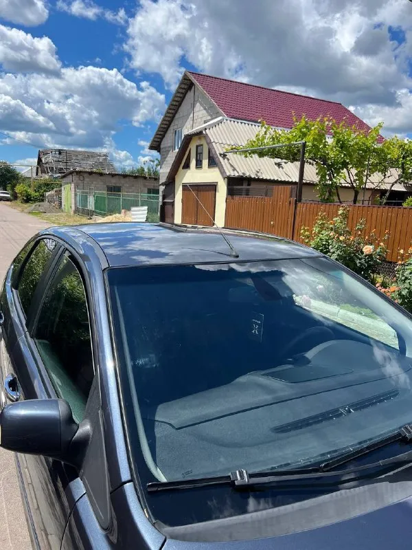 Продам ford focus 2 ghia год: 2007 родной пробег: 242тыс двигатель 1.8 бензин 125лс работает тихо и ровно не дымит. по ходовой нареканий нет, едет мягко и устойчиво! кузов в достойном состоянии выглядит красиво, днище целое, пороги целые, делать ничего не нужно! комплектация полная ghia двух-зонный климат контроль, esp курсовая устойчивость, обогрев заднего стекла, бортовик, полный пакет электро стекло подьемников, эл. зеркала, эл. фары, противотуманки, кондиционер❄️, центральный замок, дисковые тормоза в круг! автомобиль не требует вложений. документы чистые без штрафов и запретов цена: 575000 торг есть 📍мариуполь 📞+79496463727 - фотография - 6