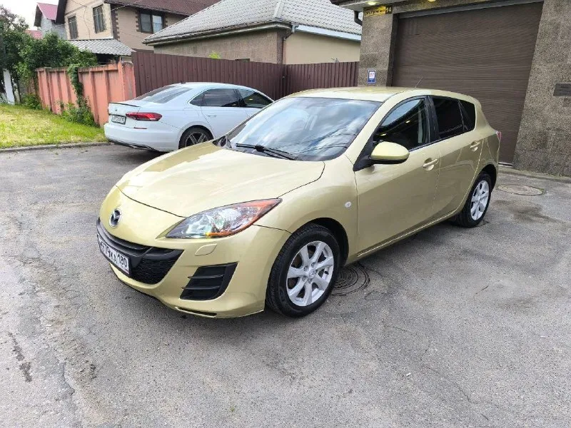 Продам mazda 3✅ год 2010✅ мотор 1.6 бенз, газ, механика ✅ цена 650 000₽✅ пробег 195 000км. ✅ автомобиль в хорошем состоянии, двигатель, коробка передач, ходовая часть работает на 5 виталий +79493570671 г. донецк ✅ - фотография - 3