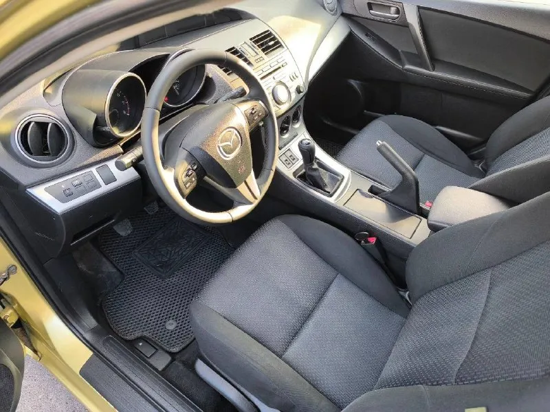 Продам mazda 3✅ год 2010✅ мотор 1.6 бенз, газ, механика ✅ цена 650 000₽✅ пробег 195 000км. ✅ автомобиль в хорошем состоянии, двигатель, коробка передач, ходовая часть работает на 5 виталий +79493570671 г. донецк ✅ - фотография - 7
