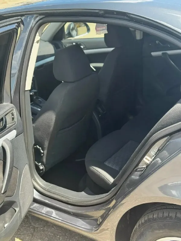 Продам škoda octavia а5 2011 1.4 tsi саха пробег 172000 км с мотором, ходовой и коробкой полный порядок. из недавнего было меняно: 2 задних подшипника (в сборе со ступицей), сцепление, колодки в круг комплектация очень хорошая: подогревы передних сидений, датчик света/дождя, обогрев зеркал, камера заднего вида, кондиционер, обдув заднего ряда, сигнализация starline с управлением с телефона, магнитола android 10 дюймов, 4 стеклоподъемника с доводчиками, круиз контроль 2 комплекта ключей + ключ для блокировки коробки по документам полный порядок, оформление без проблем. тех осмотр пройден по договоренности, могу сбросить видео обзор в телегу цена авто 770000₽ осмотр в г. макеевка тел для связи +79493538895 - фотография - 8