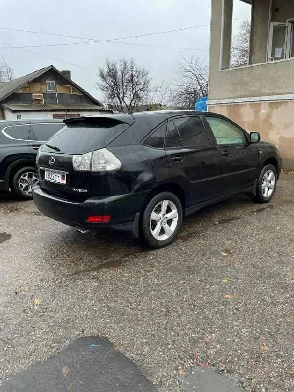 Продам lexus rx 300. 2005 год.220.000 пробег. учет местный 180. на газу. с люком, полной комплектации. в хорошем состоянии. кузов без гнили, машина на ходу, все работает, но нужен ремонт или замена коробки. ошибка по соленоиду. подробно по телефону. цена 1100000 тысяч. торг. донецк. 7949 0919047 📞 звоните: +7(949)0919047 - фотография - 2
