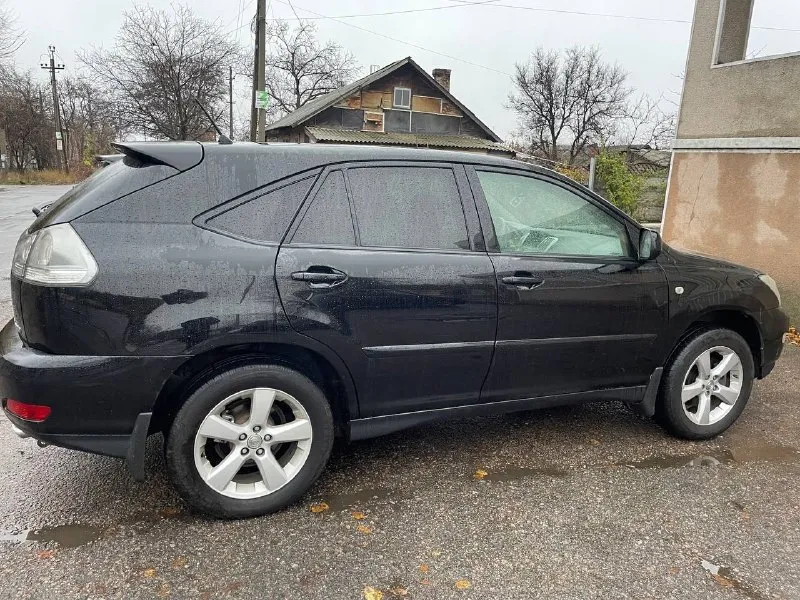 Продам lexus rx 300. 2005 год.220.000 пробег. учет местный 180. на газу. с люком, полной комплектации. в хорошем состоянии. кузов без гнили, машина на ходу, все работает, но нужен ремонт или замена коробки. ошибка по соленоиду. подробно по телефону. цена 1100000 тысяч. торг. донецк. 7949 0919047 📞 звоните: +7(949)0919047 - фотография - 5
