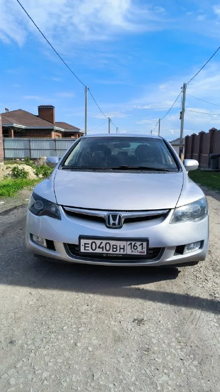 Продаю civic 2008 г. акпп в максимальной комплектации executive (круиз, климат, лепестки, туманки, складывающиеся зеркала, велюровый салон, at) автомобиль в достойном состоянии, полностью обслужен и без каких либо вложений. двигатель коробка работают в штатном режиме, двигатель масло не ест, коробка не пинает, салон сохранился так же в отличном состоянии. во владении 4 года, за этот период всё что нужно обслуживалась должным образом, на данный момент абсолютно никаких вложений не требует, всё обслужено! с адекватными людьми торг будет ✅ 630.000 тыс. руб. +79895329511 - фотография - 8