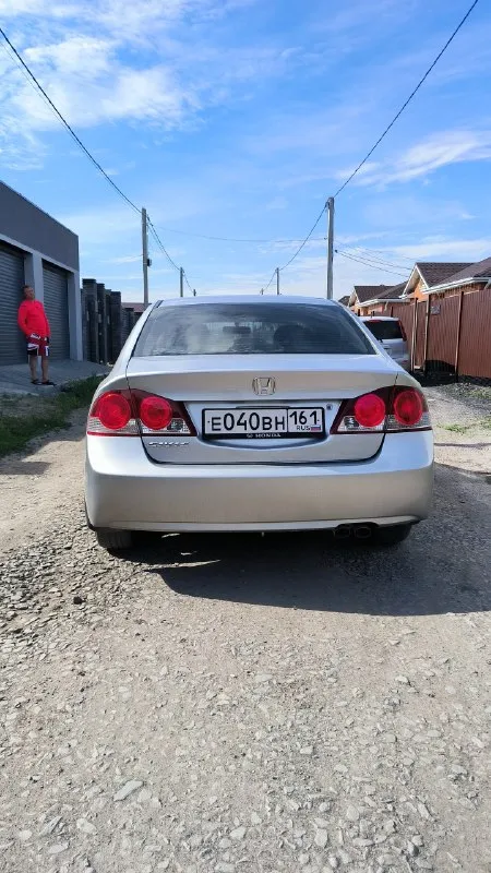 Продаю civic 2008 г. акпп в максимальной комплектации executive (круиз, климат, лепестки, туманки, складывающиеся зеркала, велюровый салон, at) автомобиль в достойном состоянии, полностью обслужен и без каких либо вложений. двигатель коробка работают в штатном режиме, двигатель масло не ест, коробка не пинает, салон сохранился так же в отличном состоянии. во владении 4 года, за этот период всё что нужно обслуживалась должным образом, на данный момент абсолютно никаких вложений не требует, всё обслужено! с адекватными людьми торг будет ✅ 630.000 тыс. руб. +79895329511 - фотография - 9