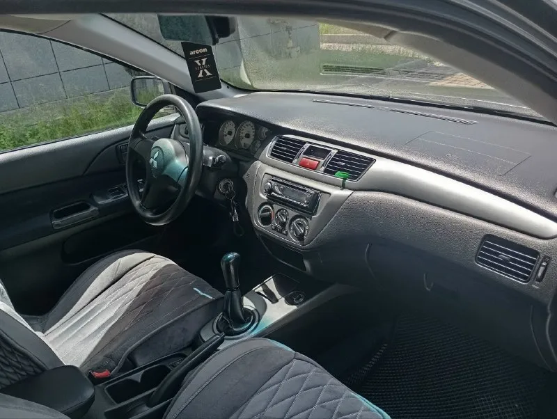 Продам mitsubishi лансер 9 объём двигателя 1,6 механика, 2006 год выпуска, состояние хорошее комплект зимней резины на дисках 650 у. Э. Все остальное по телефону или при осмотре цена: 650000 рублей, торг уместен +79494152375
📞 Звоните: +7(949)4152375 - фотография - 1