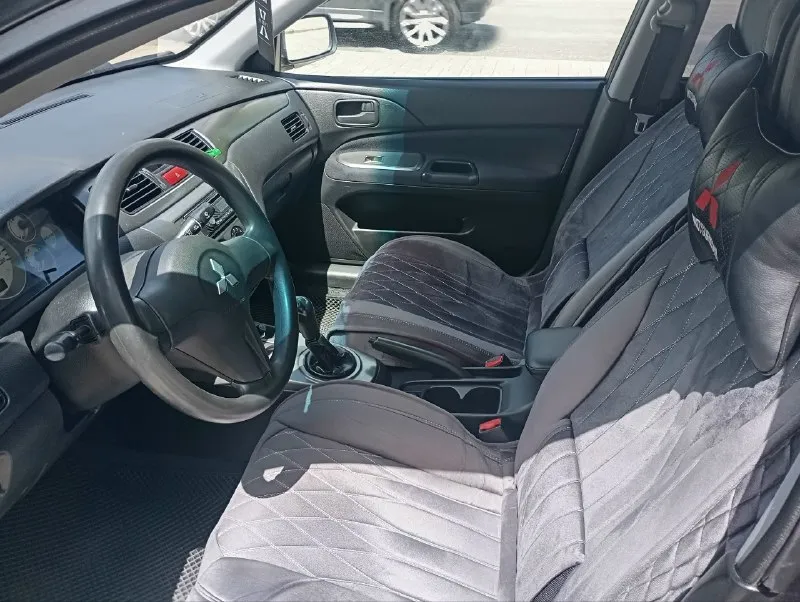 Продам mitsubishi лансер 9 объём двигателя 1,6 механика, 2006 год выпуска, состояние хорошее комплект зимней резины на дисках 650 у. Э. Все остальное по телефону или при осмотре цена: 650000 рублей, торг уместен +79494152375
📞 Звоните: +7(949)4152375 - фотография - 2