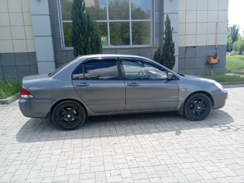 Продам mitsubishi лансер 9 объём двигателя 1,6 механика, 2006 год выпуска, состояние хорошее комплект зимней резины на дисках 650 у. Э. Все остальное по телефону или при осмотре цена: 650000 рублей, торг уместен +79494152375
📞 Звоните: +7(949)4152375 - фотография - 5