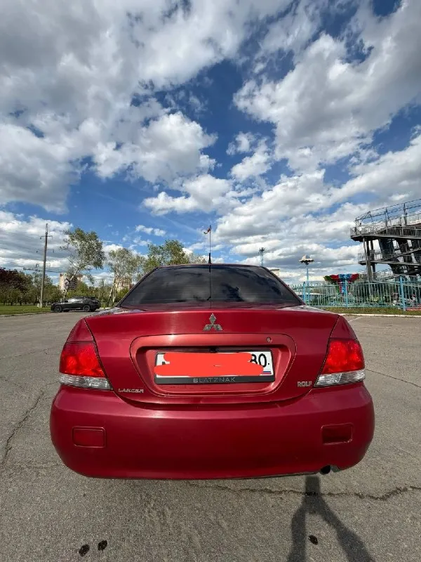 Продам mitsubishi lancer ix, 2004 г.
Двигатель 1.6, механическая коробка передач.
Надёжный и ухоженный автомобиль, полностью готовый к эксплуатации — без дополнительных вложений.
🔧 Техническое состояние:
-Ходовая часть полностью обслужена;
-Все расходные материалы заменены;
-Двигатель откапитален;
-Тормозные колодки, диски заменены;
-Масло не жрет;
-Без дтп.
🔊 Аудиосистема:
В автомобиль вложено около 100 000 ₽:
-Современная магнитола с большим экраном;
-Качественная акустика;
-Усилитель;
-Сабвуфер.
📷 Оснащение:
Камера заднего вида
📄 Документы:
-Я собственник;
-Документы в полном порядке.
✨ Автомобиль ухоженный, аккуратная эксплуатация, без скрытых вложений — сел и поехал.
💰 Цена: 430 000 ₽ - фотография - 3