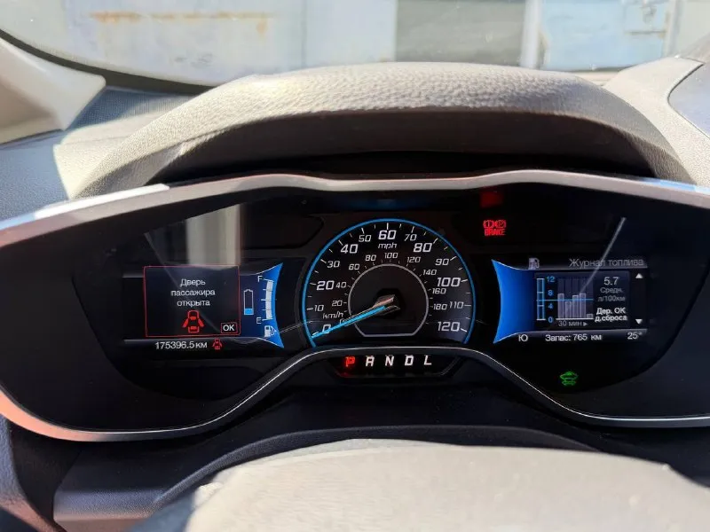 Ford c-max hybrid -год 2013 -объём двигателя: 2.0 -пробег :175.000км -тип двигателя: гибрид -привод: передний -расход 5-6л цена : 1.080.000р машина в хорошем состоянии установлена андроид система за подробной информацией обращаться по телефону +79493269373 📞 звоните: +7(949)3269373 - фотография - 9